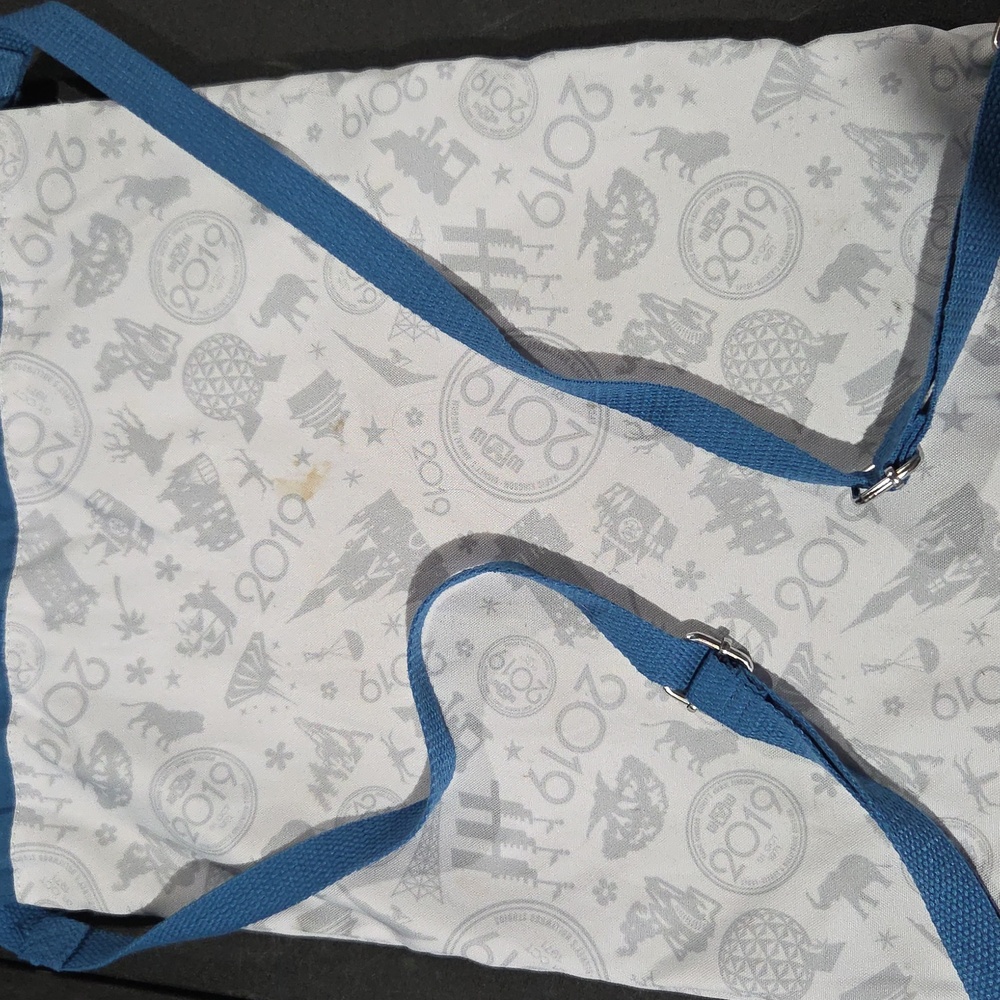 Disney 2019 Drawstring Backpack - Picture 6 of 11